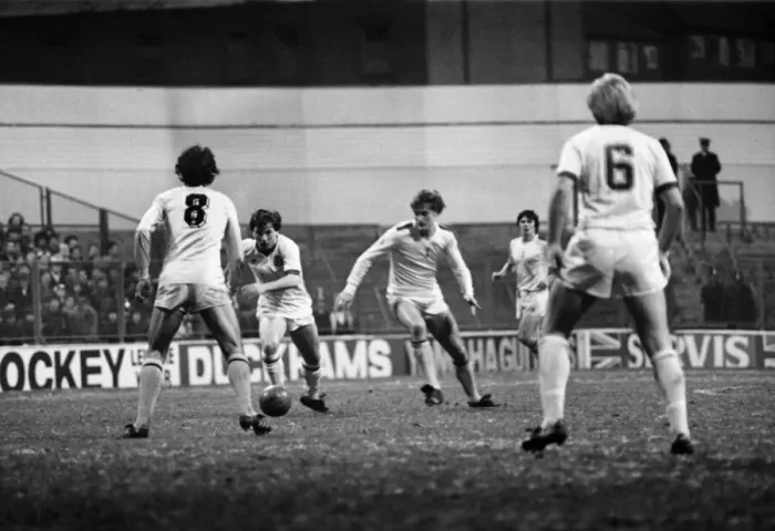 Framed Print : Leeds United 0 v. Tottenham Hotspur 0. Decemebr 1981 MF04-04-001 Framed Print : Leeds United 0 v. Tottenham Hotspur 0. Decemebr 1981 MF04-04-001