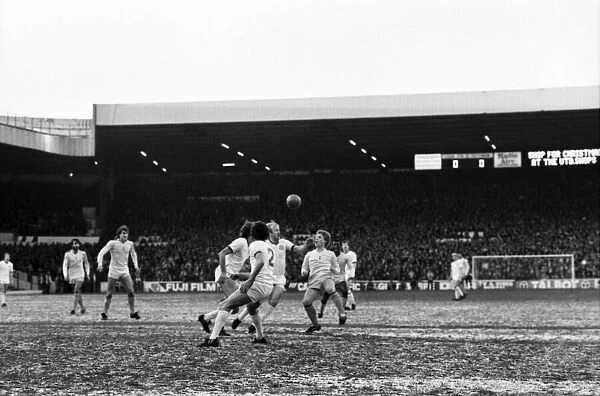 Leeds United 0 v. Tottenham Hotspur 0. Decemebr 1981 MF04-04-026