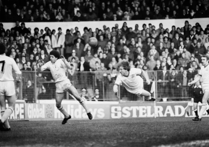 Framed Print : Leeds United 0 v. Tottenham Hotspur 0. Decemebr 1981 MF04-04-021