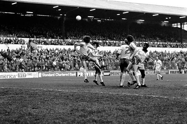 Leeds United 1 v. Norwich City 0. Division One Football. January 1981 MF01-18-043