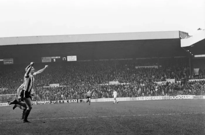 Framed Print : Leeds United 1 v. Stoke City 3. Division One Football. February 1981 MF01-29-137