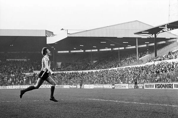 Leeds United 1 v. Stoke City 3. Division One Football. February 1981 MF01-29-136