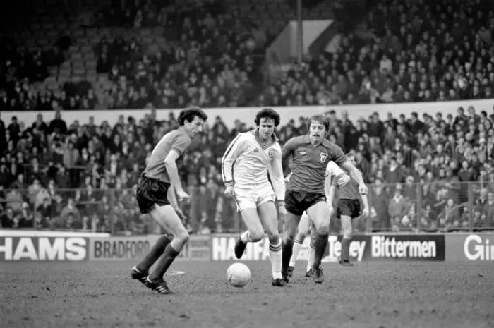 Framed Print : Leeds United 1 v. Sunderland 0. Division One Football. February 1981 MF01-33-076 Framed Print : Leeds United 1 v. Sunderland 0. Division One Football. February 1981 MF01-33-076