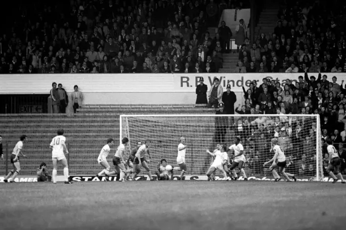 Framed Print : Leeds United 1 v. Sunderland 0. Division 1 Football. October 1981 MF04-06-048 Framed Print : Leeds United 1 v. Sunderland 0. Division 1 Football. October 1981 MF04-06-048