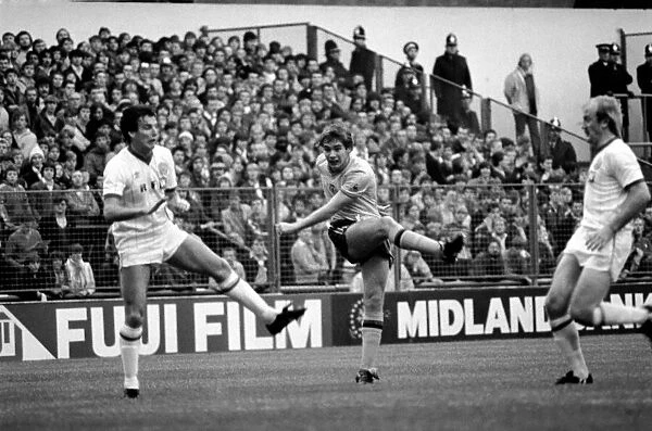 Leeds United 1 v. Sunderland 0. Division 1 Football. October 1981 MF04-06-047