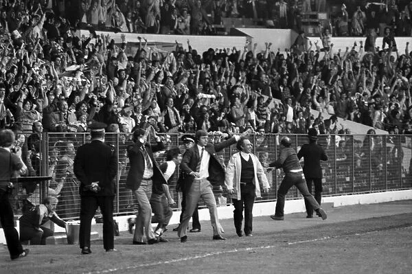 Leeds United 2. v. Brighton and Hove Albion 1. Division 1 Football. May 1982 MF07-01-056
