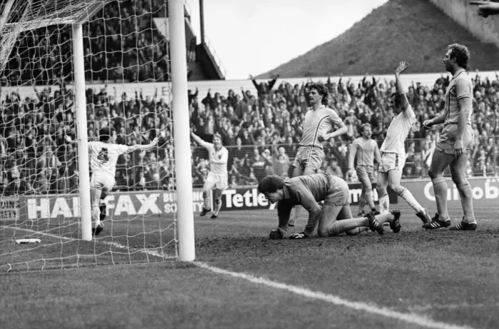 Framed Print : Leeds United 3 v. Coventry 0. Division 1 Football. April 1981 MF02-11-025 Framed Print : Leeds United 3 v. Coventry 0. Division 1 Football. April 1981 MF02-11-025