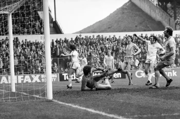 Framed Print : Leeds United 3 v. Coventry 0. Division 1 Football. April 1981 MF02-11-029
