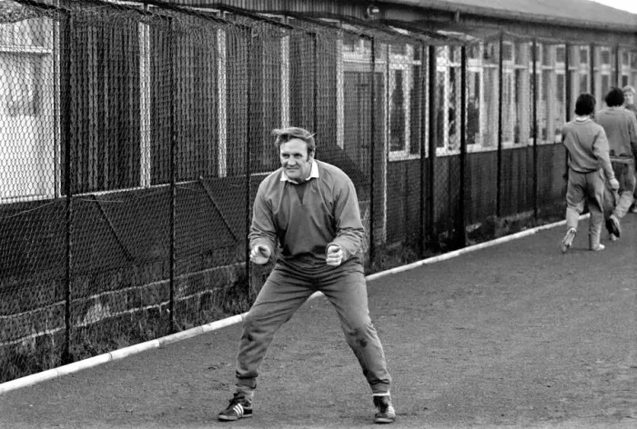 Framed Print : Leeds United. Don Revie trains Juniors at Elland Road Framed Print : Leeds United. Don Revie trains Juniors at Elland Road
