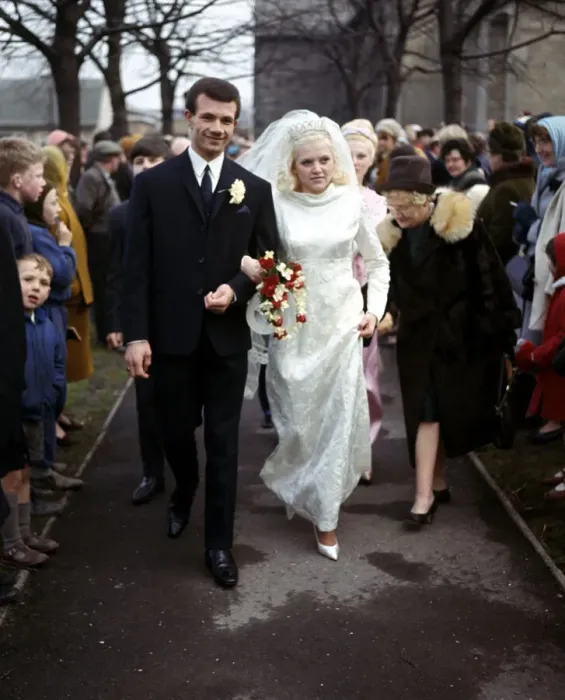 Framed Print : Leeds United footballer Paul Reaney with bride Sandra Proctor after their wedding