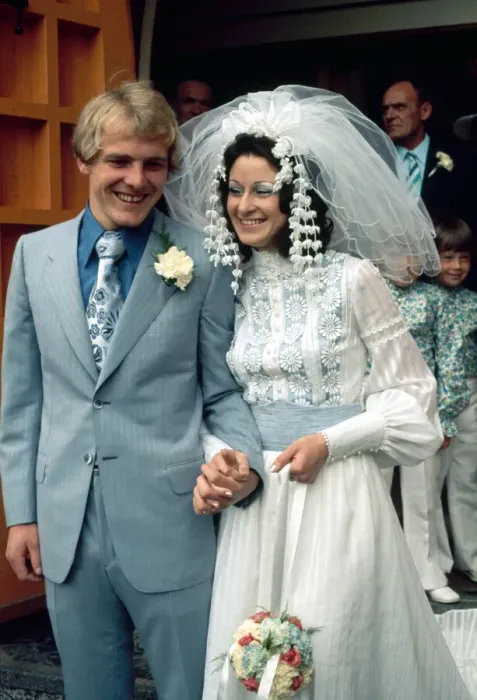 Framed Print : Leeds United footballer Terry Yorath pictured with his new bride Christine Kay shortly Framed Print : Leeds United footballer Terry Yorath pictured with his new bride Christine Kay shortly