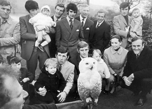 Leeds United players with their families and manager Don Revie at Harewood House
