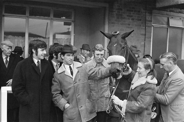 Leeds United players Mick Bates, Peter Lorimer and Mick Jones at Wetherby races with