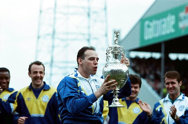 Leeds United are presented with the League Title, Mel Sterland with trophy