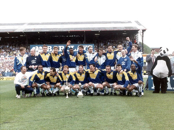 Leeds United squad after becoming First Division Champions of the 91-92 season