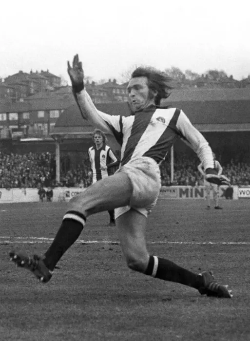 Framed Print : Leeds v West Bromwich Albion Jeff Astle in action for West Brom February Framed Print : Leeds v West Bromwich Albion Jeff Astle in action for West Brom February