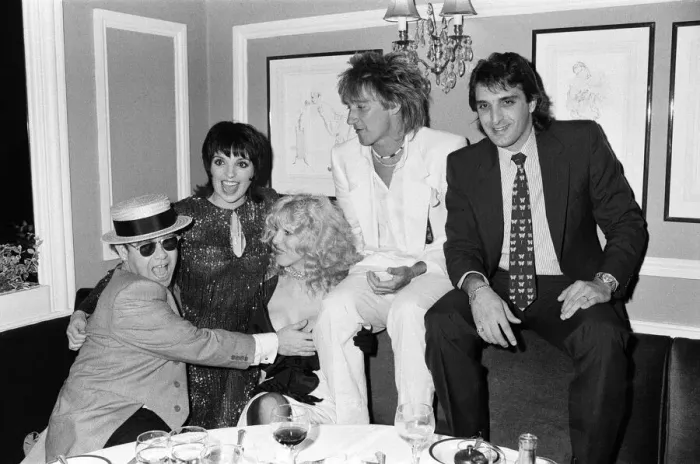 Framed Print : Left to right, Elton John, Liza Minnelli, Alana Stewart, Rod Stewart Framed Print : Left to right, Elton John, Liza Minnelli, Alana Stewart, Rod Stewart