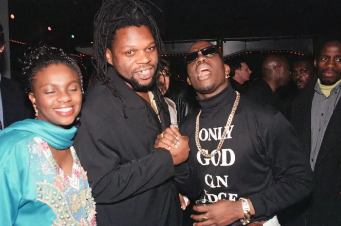 Framed Print : Left to right, unnamed guest, Jazzie B of Soul II Soul and Mark Morrison at The Brit