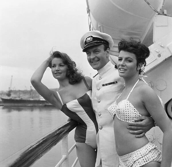 Left to Right Yvonne Buckingham, Donald Sinden and Julie Hopkins seen here aboard