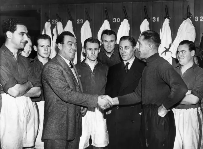Framed Print : Legendary Everton footballer Dixie Dean pays a special visit to Goodison park