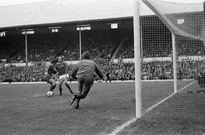 Framed Print : Leicester City 1-0 Liverpool, Charity Shield football match at Filbert Street Framed Print : Leicester City 1-0 Liverpool, Charity Shield football match at Filbert Street