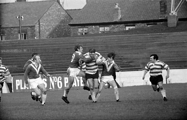 Leigh v. Oldham. Action from the match. November 1969 Z11533-008