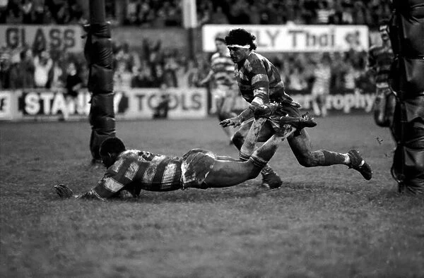 Leigh v. Wigan. Sport Rugby League. Wigan score another try. December 1985 PR-03-034
