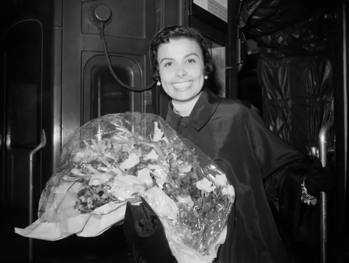 Framed Print : Lena Horne American singer in London Photo Dean 28 / 6 / 1950 DM 29 / 6 / 1950 Framed Print : Lena Horne American singer in London Photo Dean 28 / 6 / 1950 DM 29 / 6 / 1950