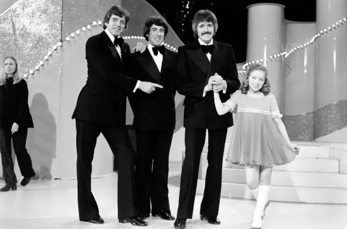 Framed Print : Lena Zavaroni in the Bachelors Show. Lena Zavaroni 10 yrs old has a school lesson in Framed Print : Lena Zavaroni in the Bachelors Show. Lena Zavaroni 10 yrs old has a school lesson in