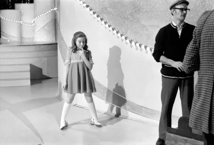 Framed Print : Lena Zavaroni in the Bachelors Show. Lena Zavaroni 10 yrs old has a school lesson in