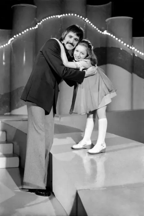 Framed Print : Lena Zavaroni in the Bachelors Show. Lena Zavaroni 10 yrs old has a school lesson in