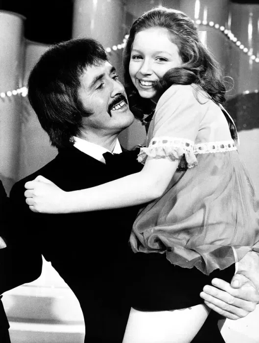Framed Print : Lena Zavaroni Singer receives hug from her TV co-star John Stokes of The Bachelors Framed Print : Lena Zavaroni Singer receives hug from her TV co-star John Stokes of The Bachelors