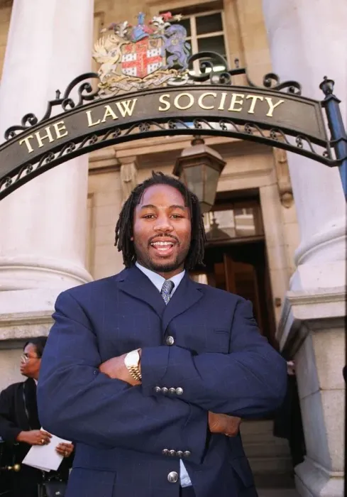 Framed Print : Lennox Lewis announcing next fight with Warren McCall at the Law Society in London