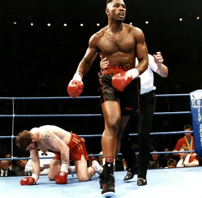 Framed Print : Lennox Lewis knocks down Glenn McCrory dbase Framed Print : Lennox Lewis knocks down Glenn McCrory dbase