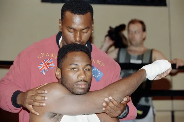 Framed Print : Lennox Lewis training ahead of his world title bout with Tony Tucker. Circa May1993 Framed Print : Lennox Lewis training ahead of his world title bout with Tony Tucker. Circa May1993