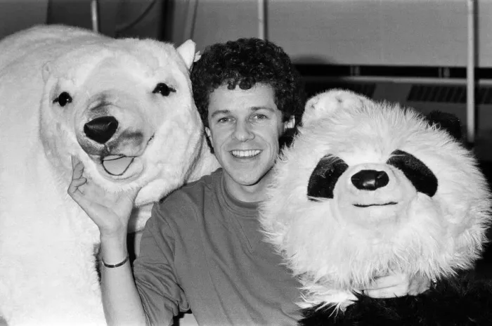 Framed Print : Leo Sayer preparing for his new BBC TV show. 16th January 1984 Framed Print : Leo Sayer preparing for his new BBC TV show. 16th January 1984