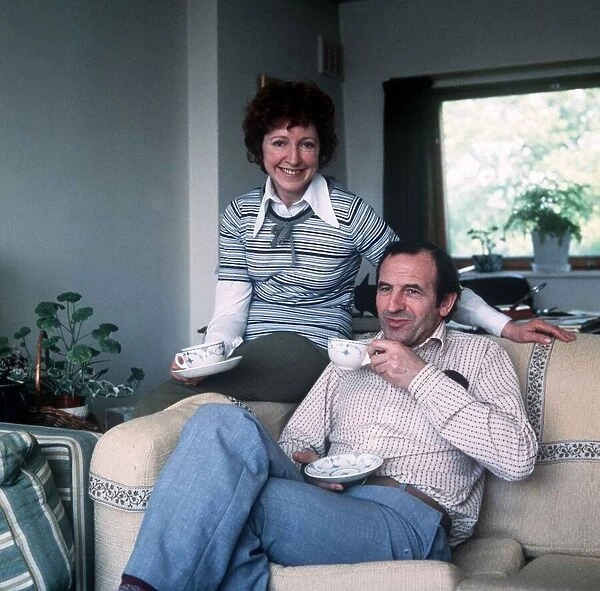 Leonard Rossiter Comic Actor relaxes at home with his wife Gillian June 1978