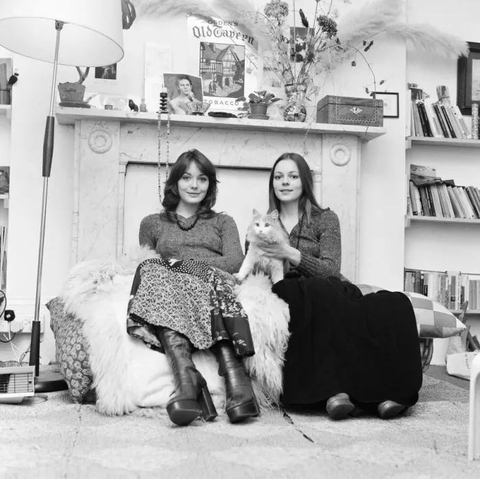 Framed Print : Lesley Anne Down and Jacqueline Tong, British actresses who will be starring in the new Framed Print : Lesley Anne Down and Jacqueline Tong, British actresses who will be starring in the new
