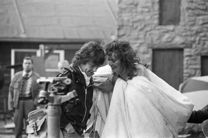 Framed Print : Lesley-Anne Down on the set of The Hunchback of Notre Dame at Pinewood Studios Framed Print : Lesley-Anne Down on the set of The Hunchback of Notre Dame at Pinewood Studios