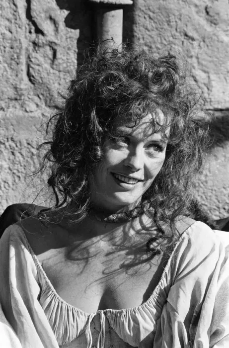 Framed Print : Lesley-Anne Down on the set of The Hunchback of Notre Dame at Pinewood Studios Framed Print : Lesley-Anne Down on the set of The Hunchback of Notre Dame at Pinewood Studios