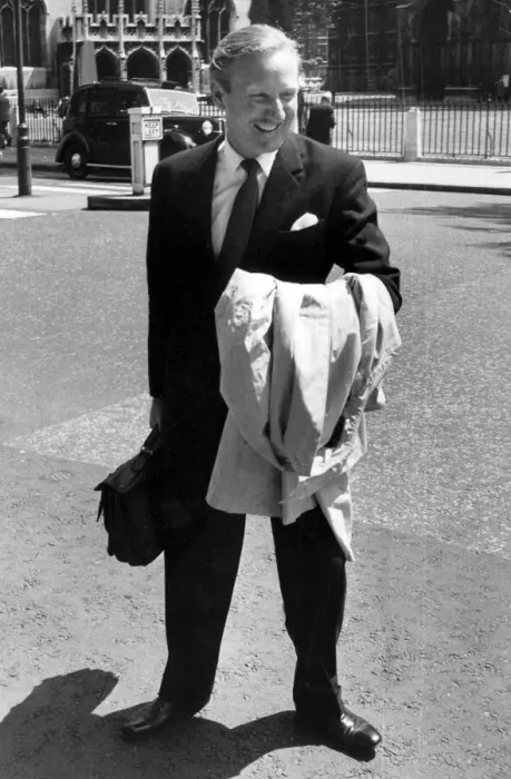 Framed Print : Lesley Phillips outside court after facing driving offence - June 1962 Framed Print : Lesley Phillips outside court after facing driving offence - June 1962