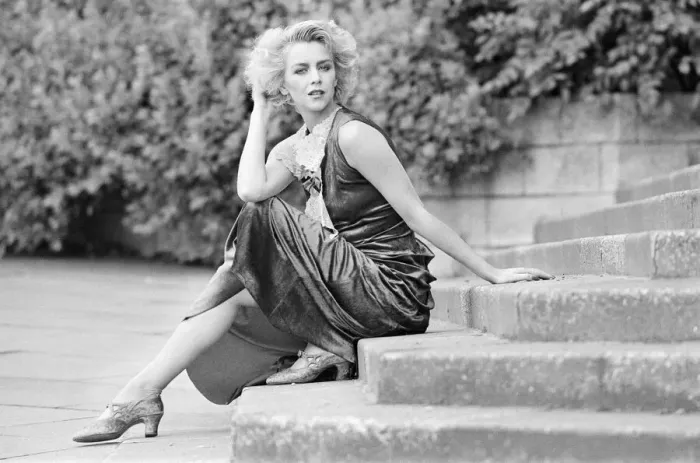 Framed Print : Leslie Ash, actor, pictured in 1987. Leslie is best known for her roles in C Framed Print : Leslie Ash, actor, pictured in 1987. Leslie is best known for her roles in C