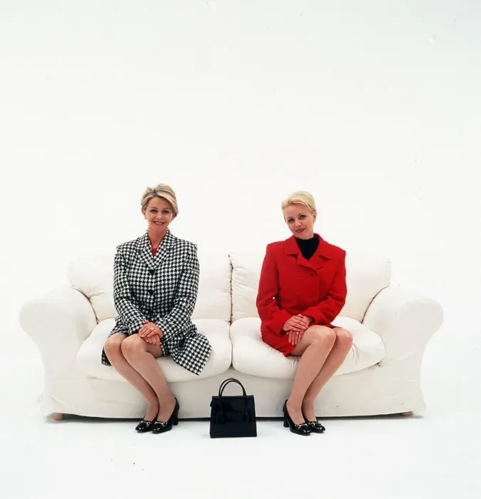 Framed Print : Leslie Ash actress with sister Debbie Ash Framed Print : Leslie Ash actress with sister Debbie Ash