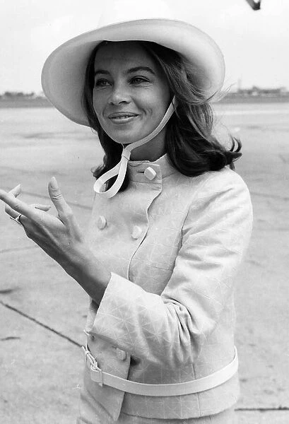 Leslie Caron French actress 1967