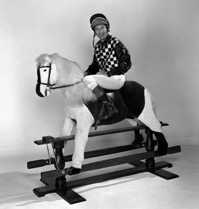 Framed Print : Lester Piggott stands next to Rocking Horse in the Daily Mirror studio after being told Framed Print : Lester Piggott stands next to Rocking Horse in the Daily Mirror studio after being told