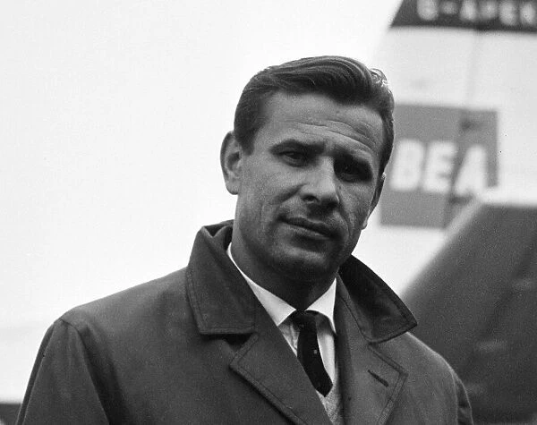 Lev Yashin, Dynamo Moscow and Soviet Union Goalkeeper arrives at Manchester Ringway