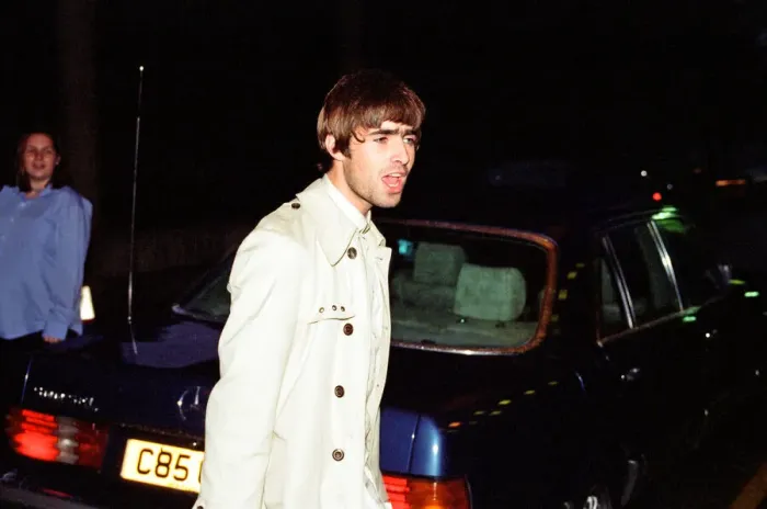 Framed Print : Liam Gallagher of Oasis arriving for The Mercury Pop Awards in London Framed Print : Liam Gallagher of Oasis arriving for The Mercury Pop Awards in London