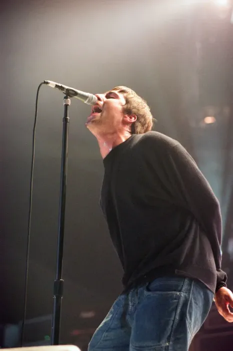 Framed Print : Liam Gallagher of Oasis performing at Newcastle Arena during their Be Here Now Tour Framed Print : Liam Gallagher of Oasis performing at Newcastle Arena during their Be Here Now Tour
