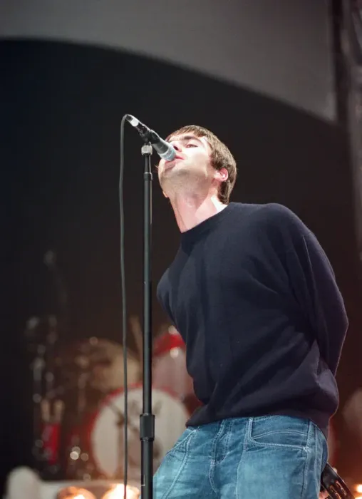 Framed Print : Liam Gallagher of Oasis performing at Newcastle Arena during their Be Here Now Tour Framed Print : Liam Gallagher of Oasis performing at Newcastle Arena during their Be Here Now Tour