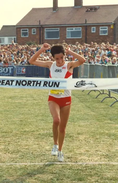 Framed Print : Lib - The Great North Run 16 September 1990 - Womens race winner Rosa Mota